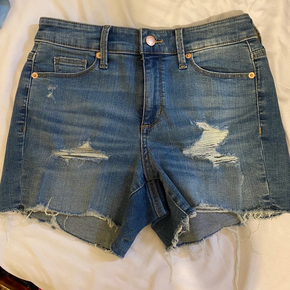 Universal thread high rise distressed jean shorts